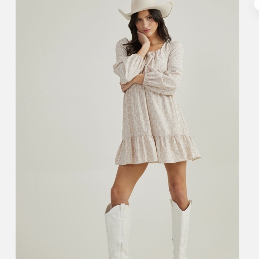 NWT Altar’d State Alexis Pink Cream/Ivory Long Sleeved Bohemian BackCutout Dress